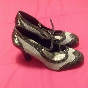 Vintage short heels